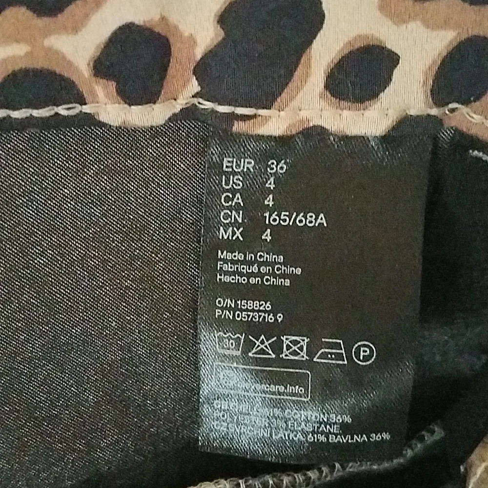 H&M leopard pants - Picture 2 of 4